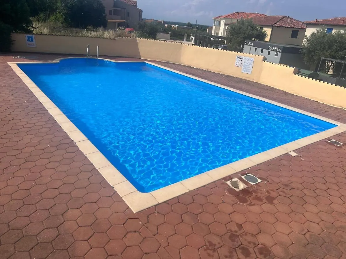 Fortuna Apartment Tar-Vabriga 0*,  Croatia